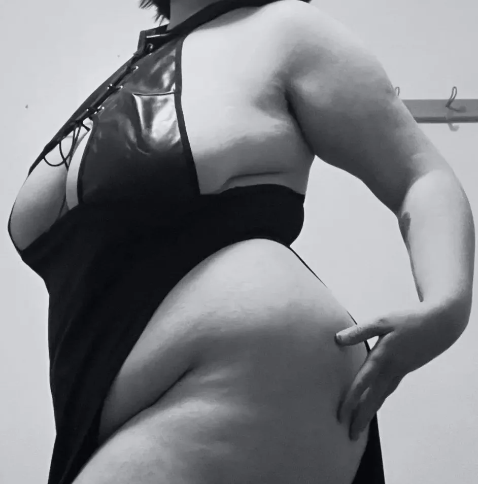 Camilla, 30