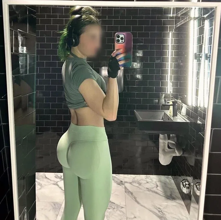 Michelle, 24
