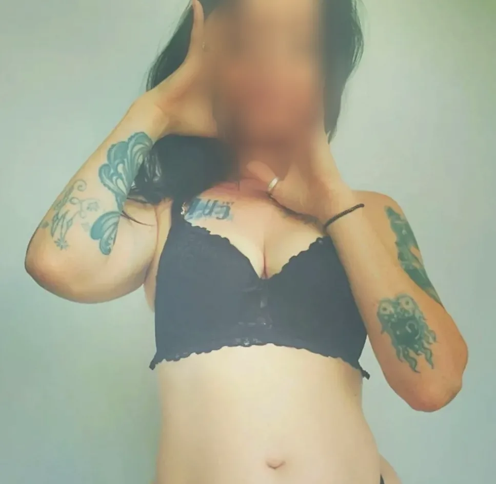 Natalia, 37